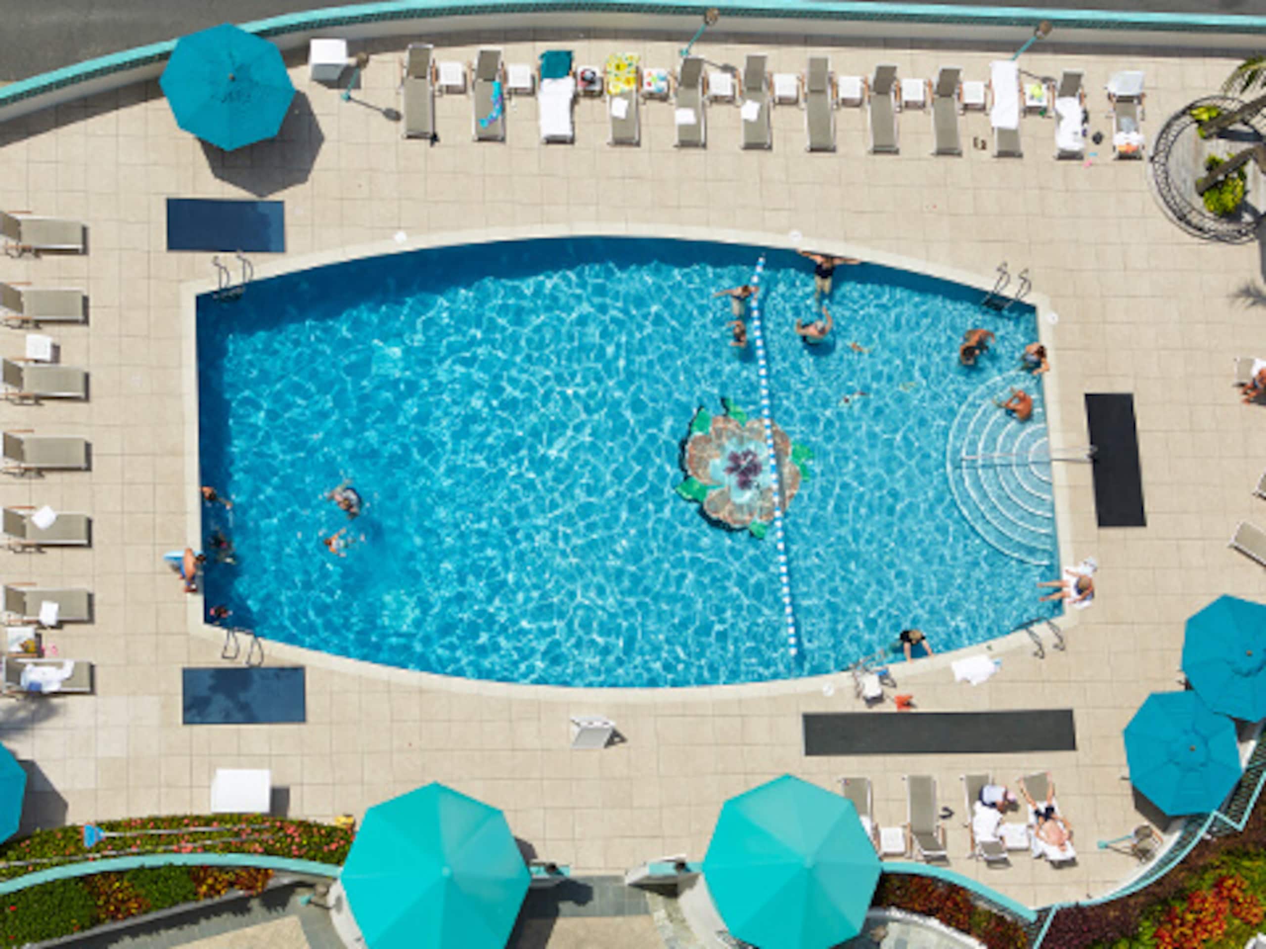 Waikiki Oceanview Resort Pool | Gym | Free Parking - Image 14