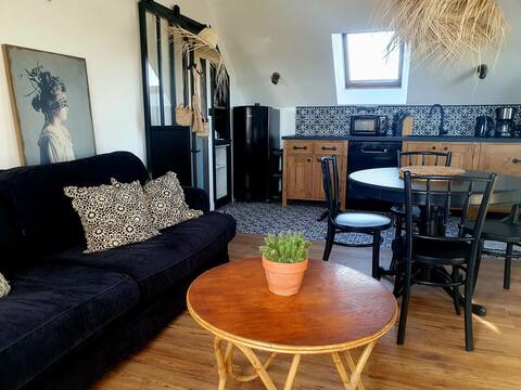 Charming apartment and decorative.