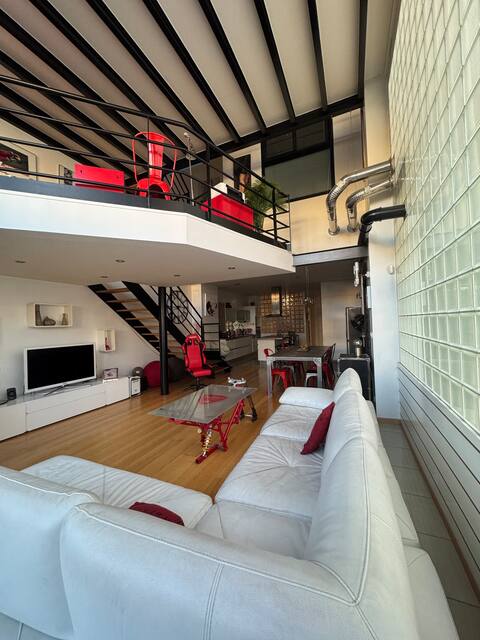 Loft design emplacement top