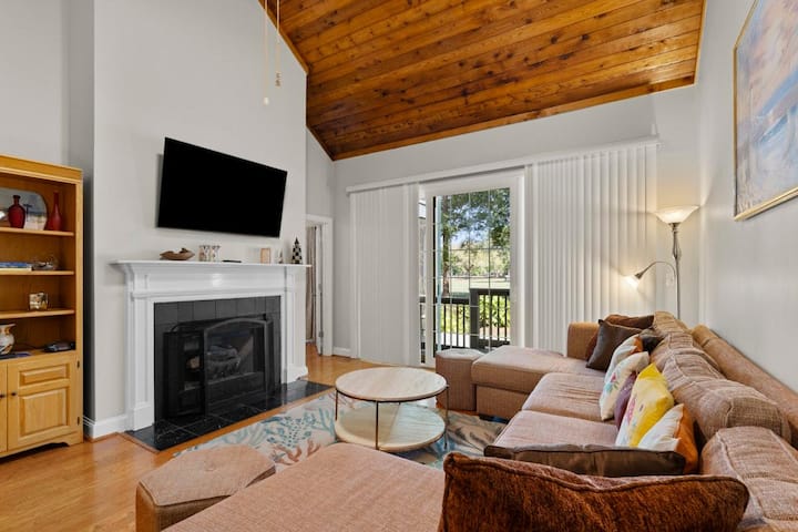 Golfers Paradise 3 Br Villa On The 9th Fairway - Litchfield Beach, SC