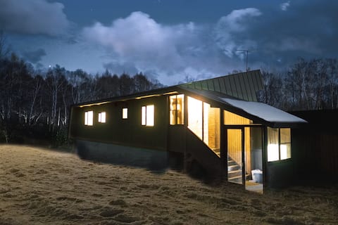 13-minute drive to Niseko Moiwa Ski Resort! Onsen