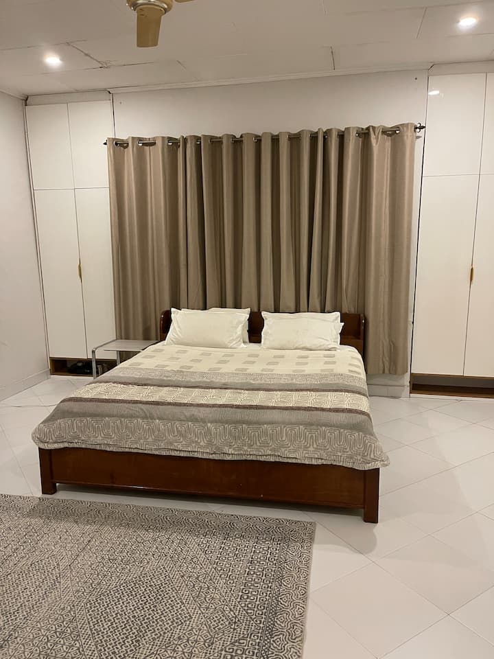 საძინებელი 1