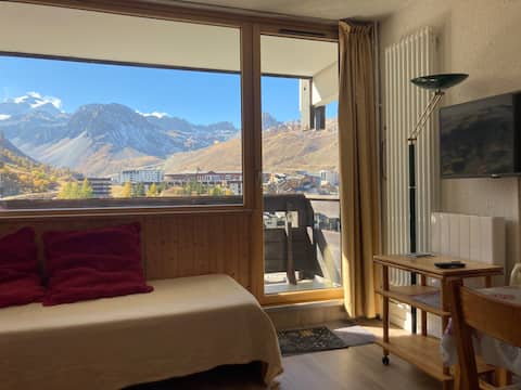 Top performing Airbnb: 4 pers Tignes -Homeclub- return skis on your feet in Tignes