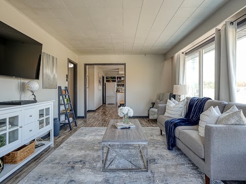 Bright 3 Bedroom Apartment