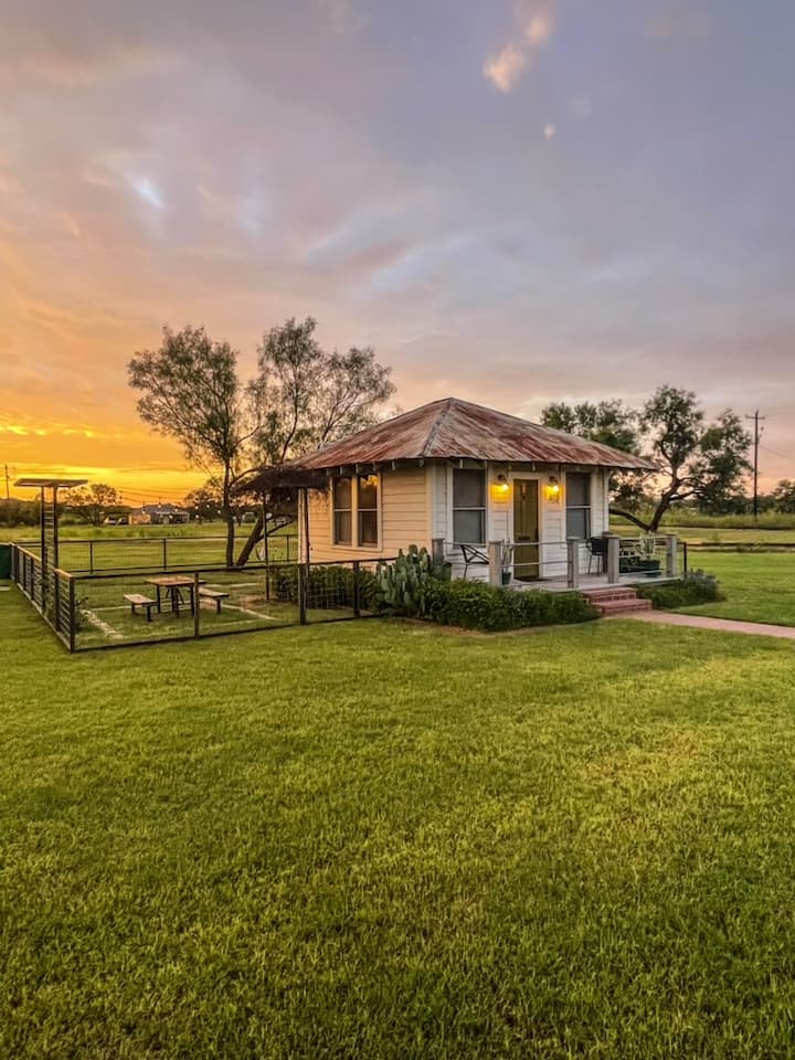 Llano Line Shack - Historic Rail - Tiny houses for Rent in Llano, Texas ...
