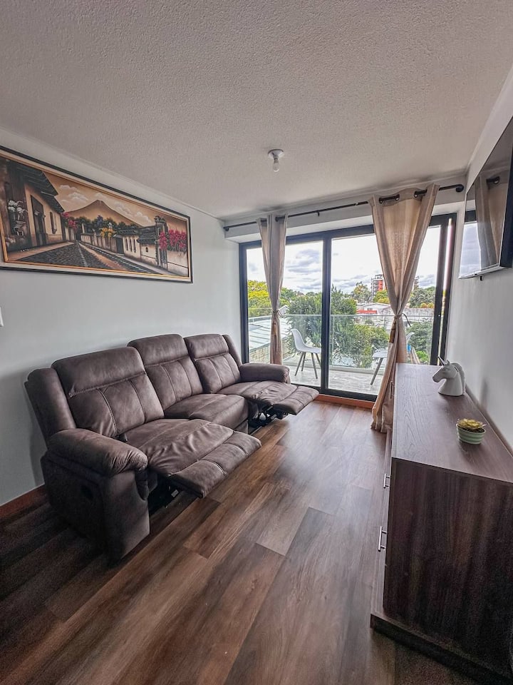 Elegante Apartamento Con Piscina Climatizada - Gwatemala