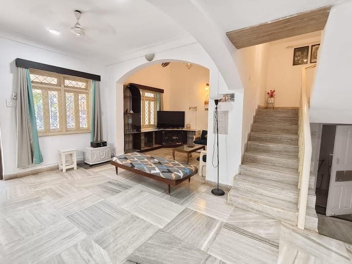 Living room image 9