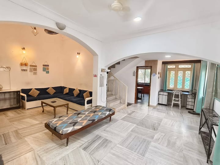 Living room image 12