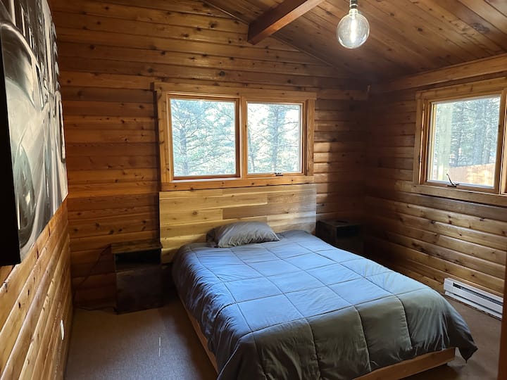 Спалня 2 с двойно легло и смарт телевизор