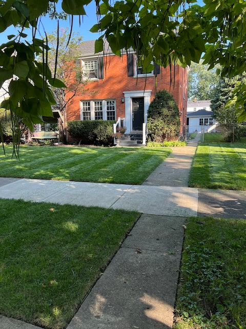 Cozy Skokie 9 Beds 4 bedrooms