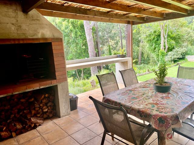 Home with Mountain views gallery image 4