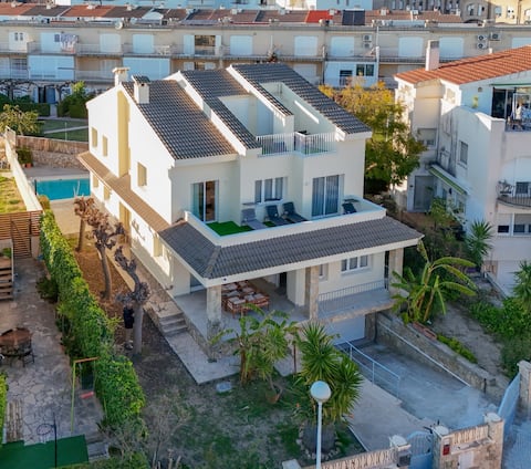 The fabulous home of Lucia and Georges