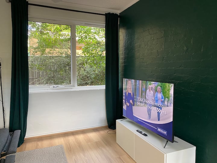 Lovely Renovated And Central To Call Home - Queanbeyan