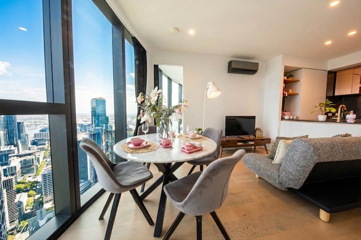 High Floor Bayview & City View Apartment In Cbd - Melbourne