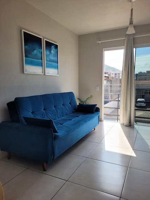 Imóvel de sucesso: Apt. 1 Bedroom Air Conditioning/300m Br101-600m 407 Work/Ride em Biguaçu
