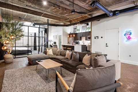 Popular Airbnb listing: Modern Luxury Smart Loft | Beltline Experience in Old Fourth Ward