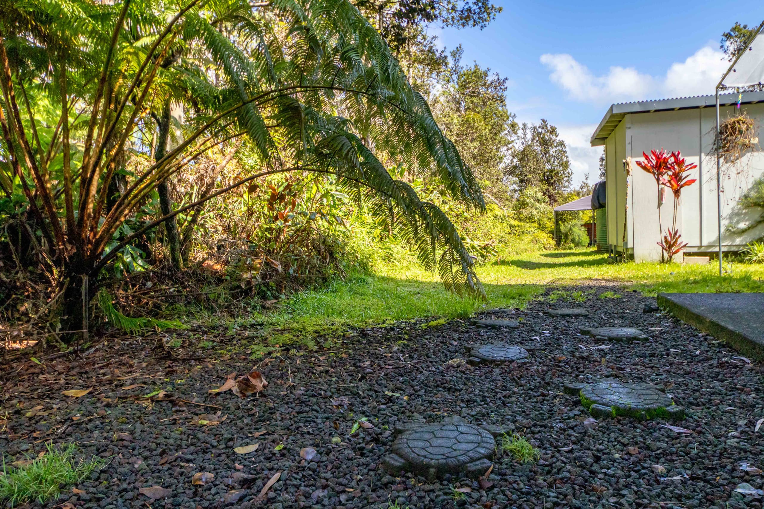Home in Volcano · ★4.7 · 2 bedrooms · 3 beds · 1 private bath - Image 48