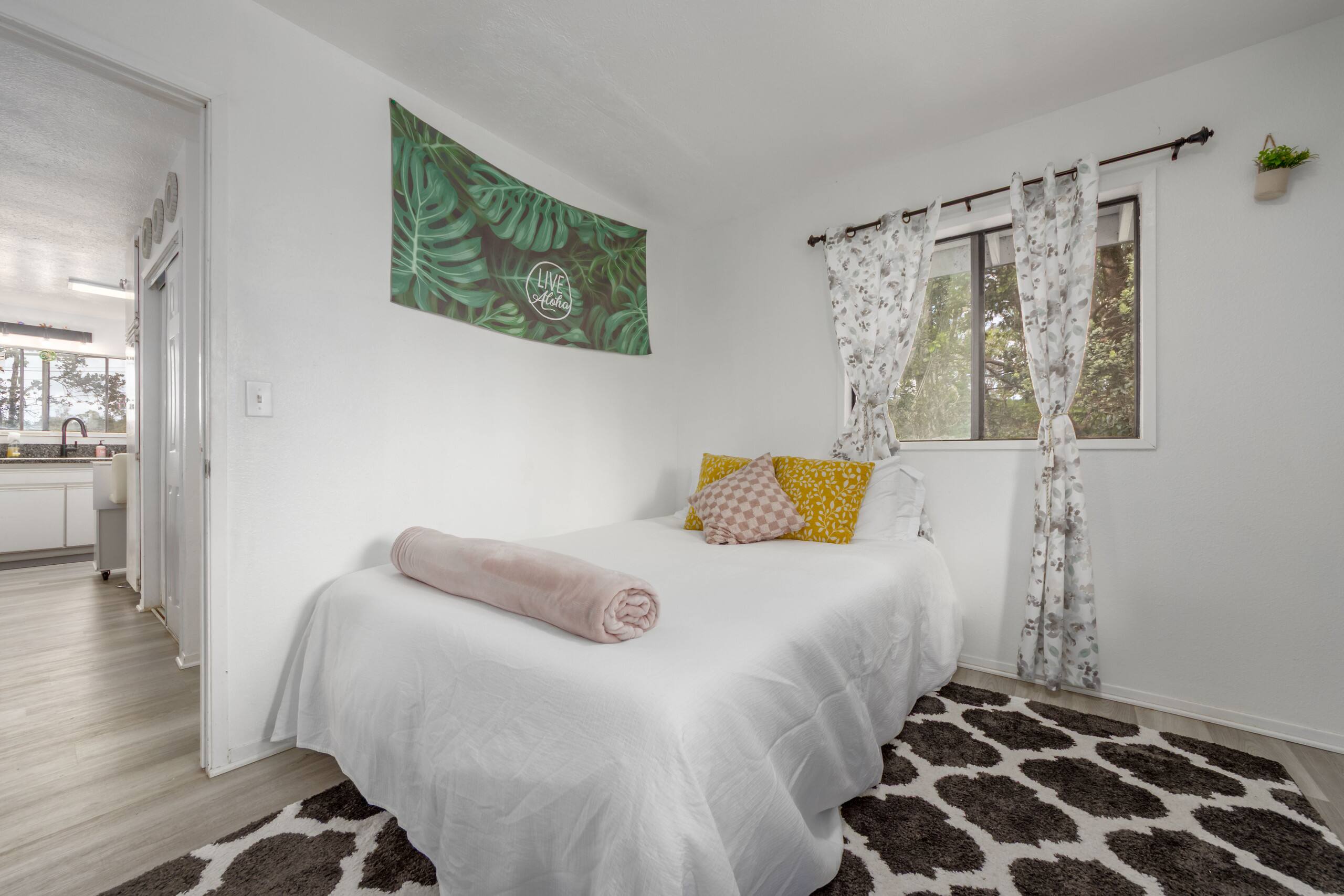Home in Volcano · ★4.7 · 2 bedrooms · 3 beds · 1 private bath - Image 14