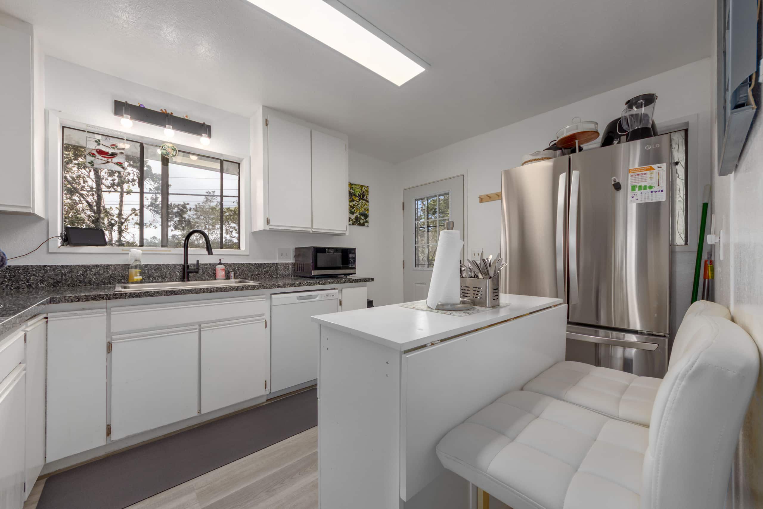 Home in Volcano · ★4.7 · 2 bedrooms · 3 beds · 1 private bath - Image 10