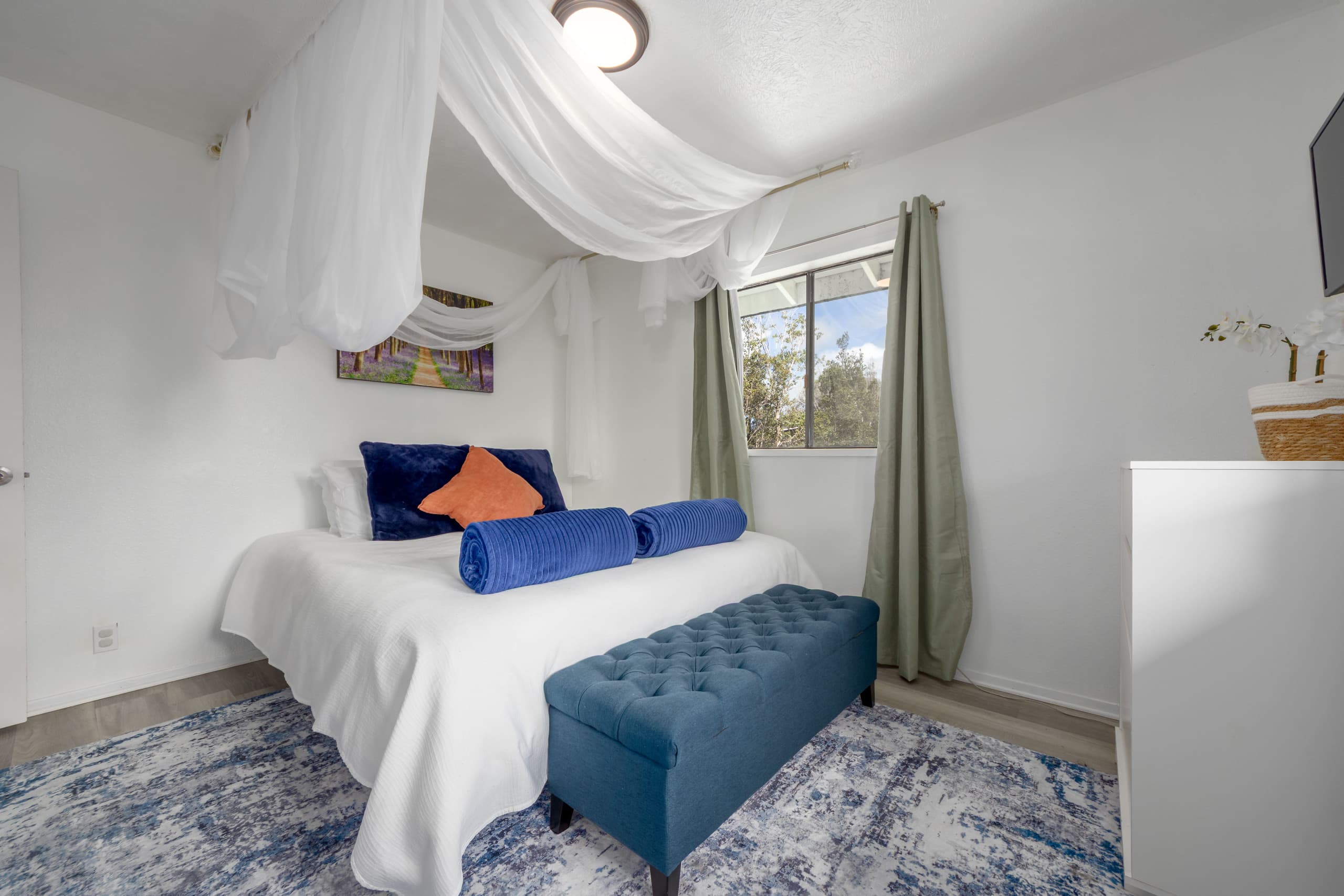 Home in Volcano · ★4.7 · 2 bedrooms · 3 beds · 1 private bath - Image 2