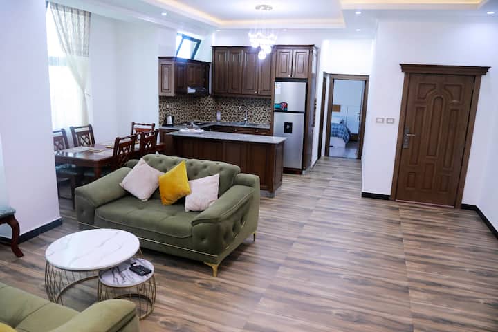 City Center Apartment + 4bed+ Maid, - 阿的斯阿貝巴