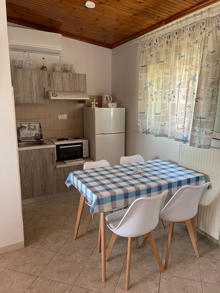 Vasiliki’s Cozy Apartment - Skiathos