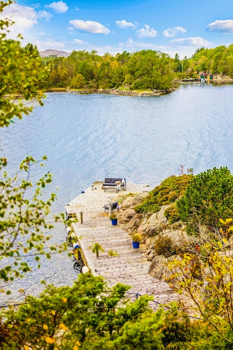 Luxe Ocean Villa w/boat&kayaks, 15min from Bergen!