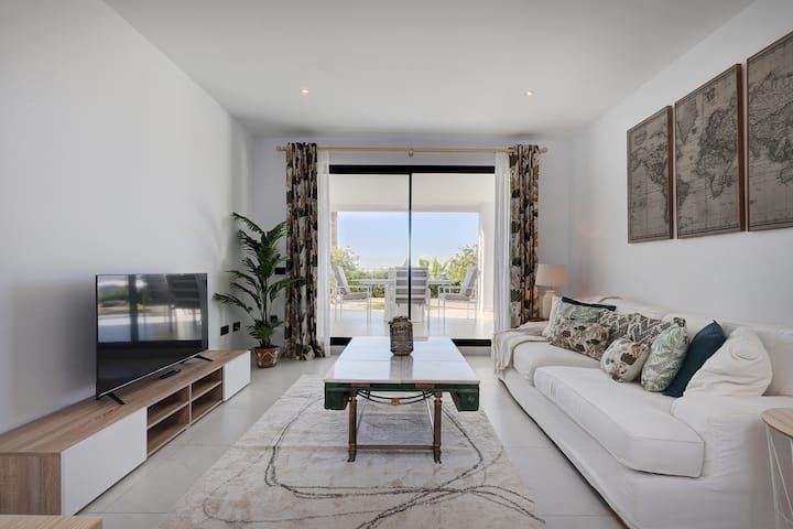 2 Bed Estepona Holiday Hills - Estepona