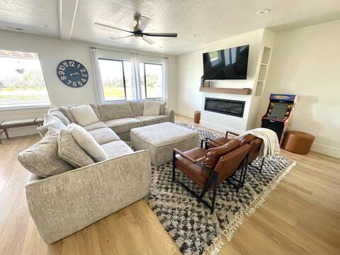 Brand new apartment sleeps 10, IDEAL Utah county
