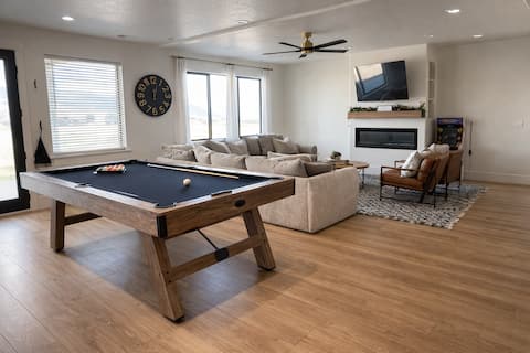 Brand new apartment sleeps 10, IDEAL Utah county