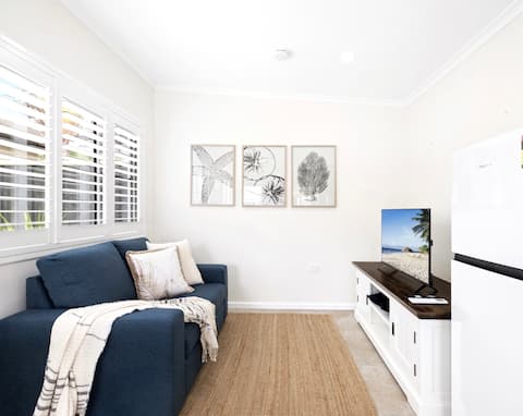 Coastal Cabin Home at Ettalong Beach