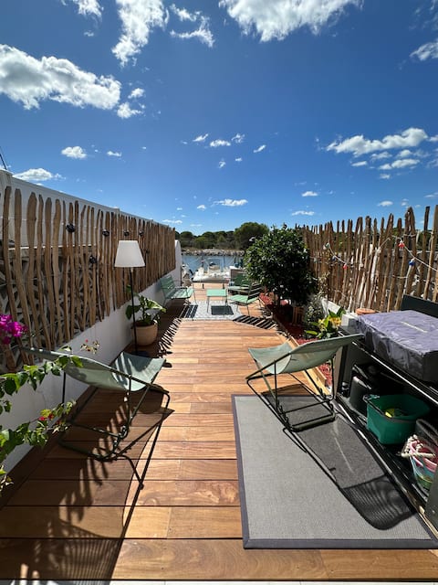 Annonce Airbnb populaire: Marina type 3 Port camargue à Le Grau Du Roi