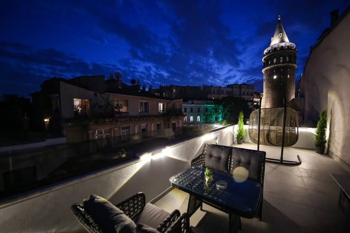 Galata Tower and Bosphorus view gallery image 2