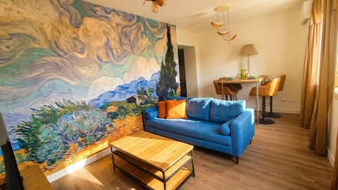 Top performing Airbnb: 2. Air-conditioned apartment with terrace in Saint Rémy De Provence