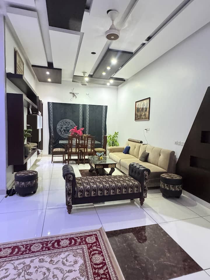 Divine Ground Floor 3br House Kitchen Independent - Karāchi