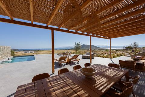 Elevated Villa with Panoramic Sea View