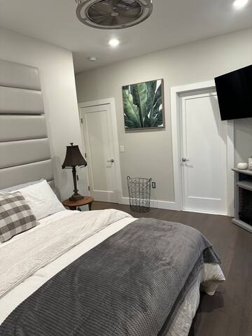 New Luxury Condo| 3BR/2BA+Rooftop| Close to NY gallery image 5