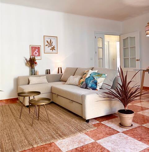 Top Airbnb: Cozy apartment in downtown Malaga in Lagunillas