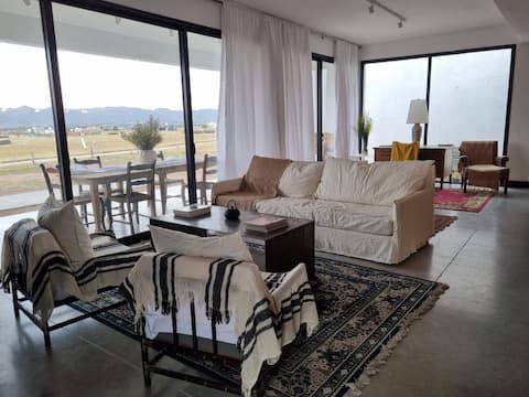 Airbnb con mejor rendimiento: Soul and design with a lake view in Country Náutico en Potrero De Garay