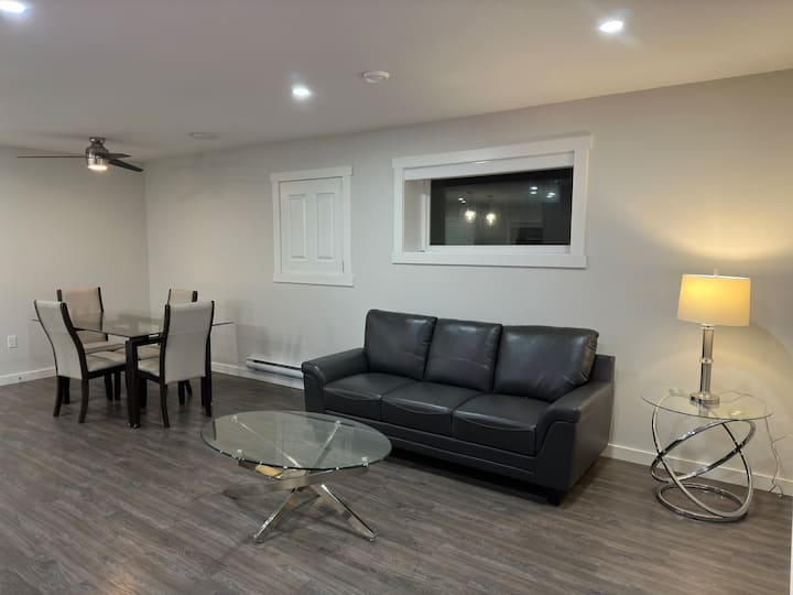 Cozy, Simple & Clean. Basement Suites W/ 2 Bedroom - Yorkton