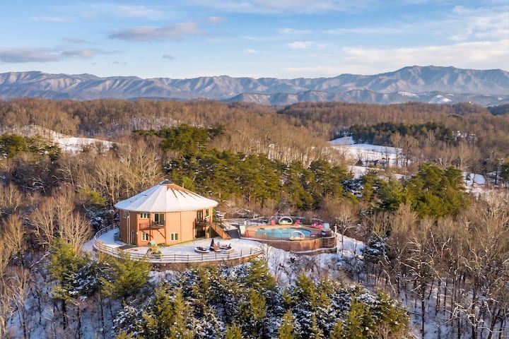 Huge Private Pool, 360 View Yurt, Great Location! - Sevierville, TN