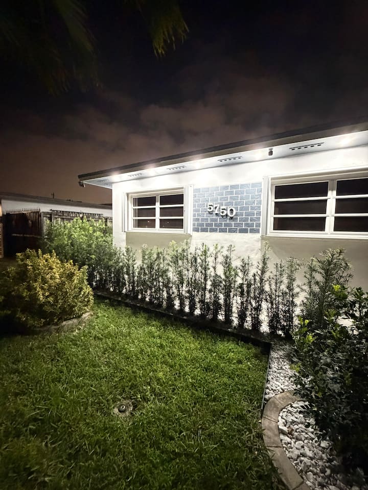 Estudio Con Parqueadero Gratuito - Doral, FL