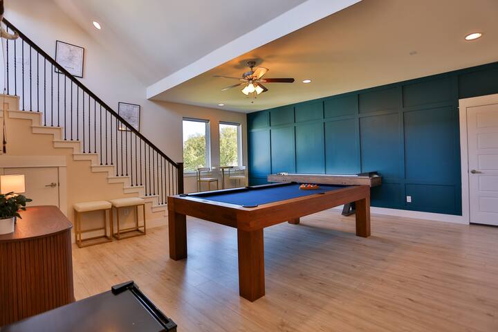 Modern House w Pool, Gym & DT View Rooftop gallery image 5