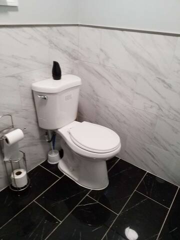 4-Room 3-Bath Home Near EWR/NYC gallery image 5