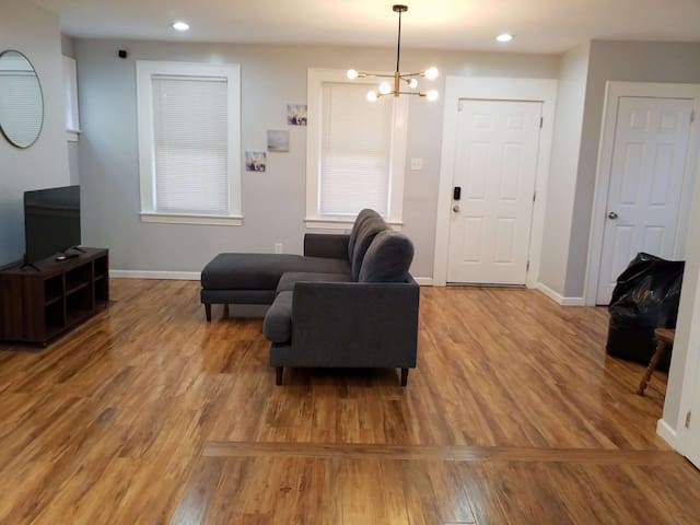 4-Room 3-Bath Home Near EWR/NYC