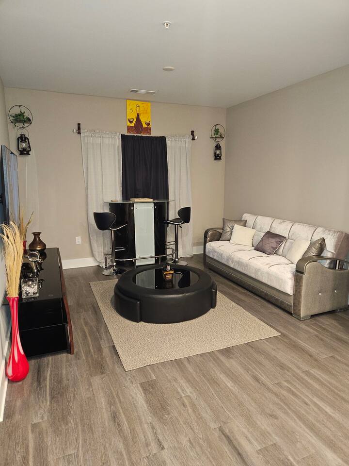 Low Key Lux Apt, Right off I20. Apartments for Rent in Covington