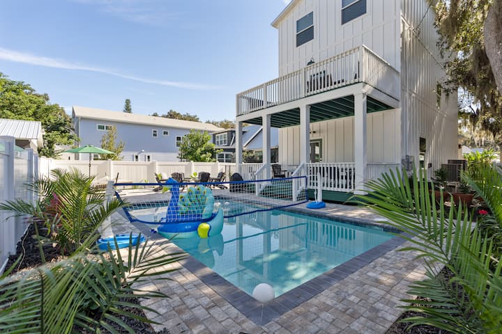 Historic Uptown St Augustine 4/3 | Pool + Fire Pit - セント・オーガスティン, FL
