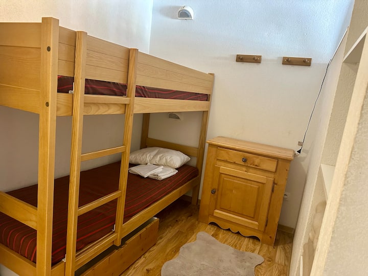 Dhomë gjumi 2