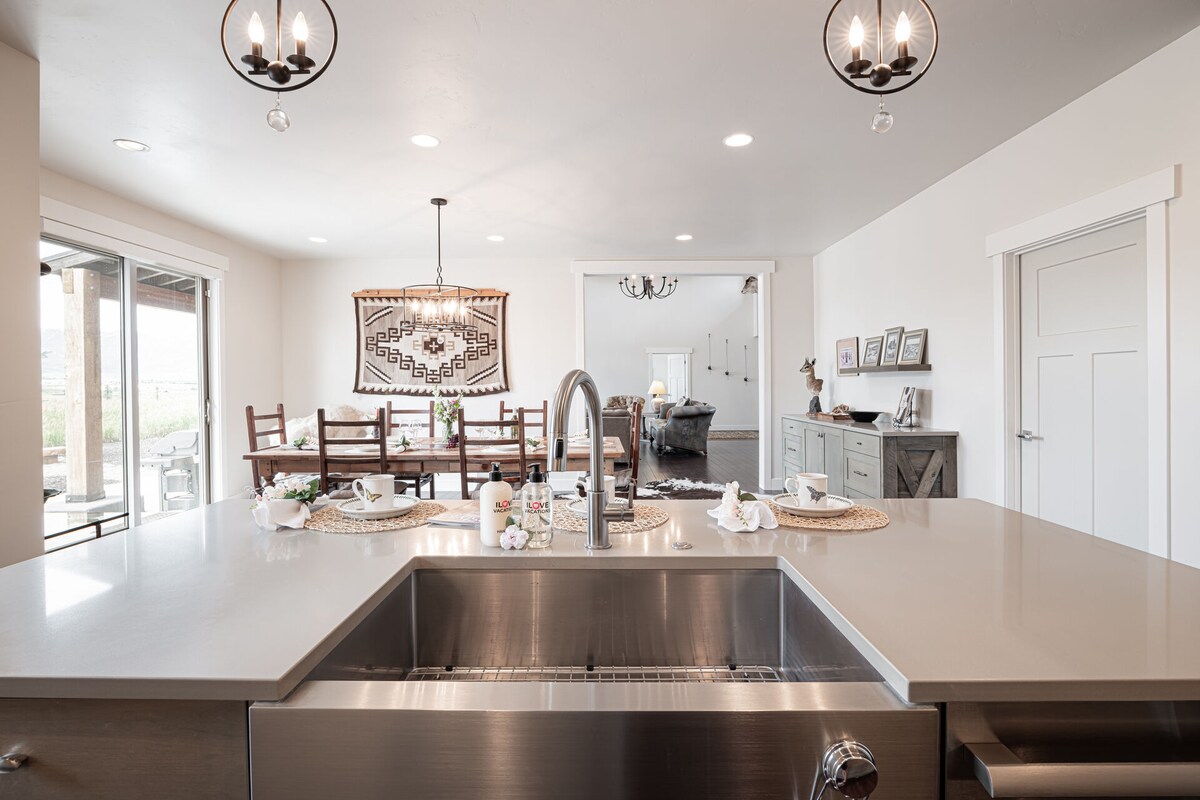 Grand View