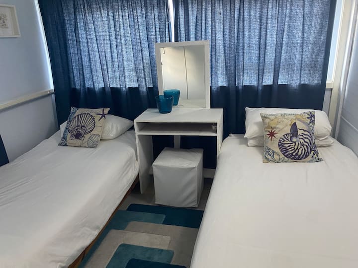 საძინებელი 4